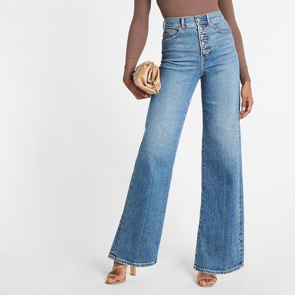 EXPRESS Super Hi Waisted Medium Wash Button Fly 90s Wide Leg Jeans